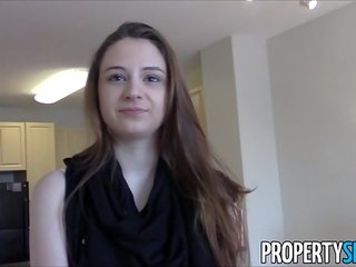 Propertysex - joven real estate agente con grande natural tetitas casero adulto vídeo